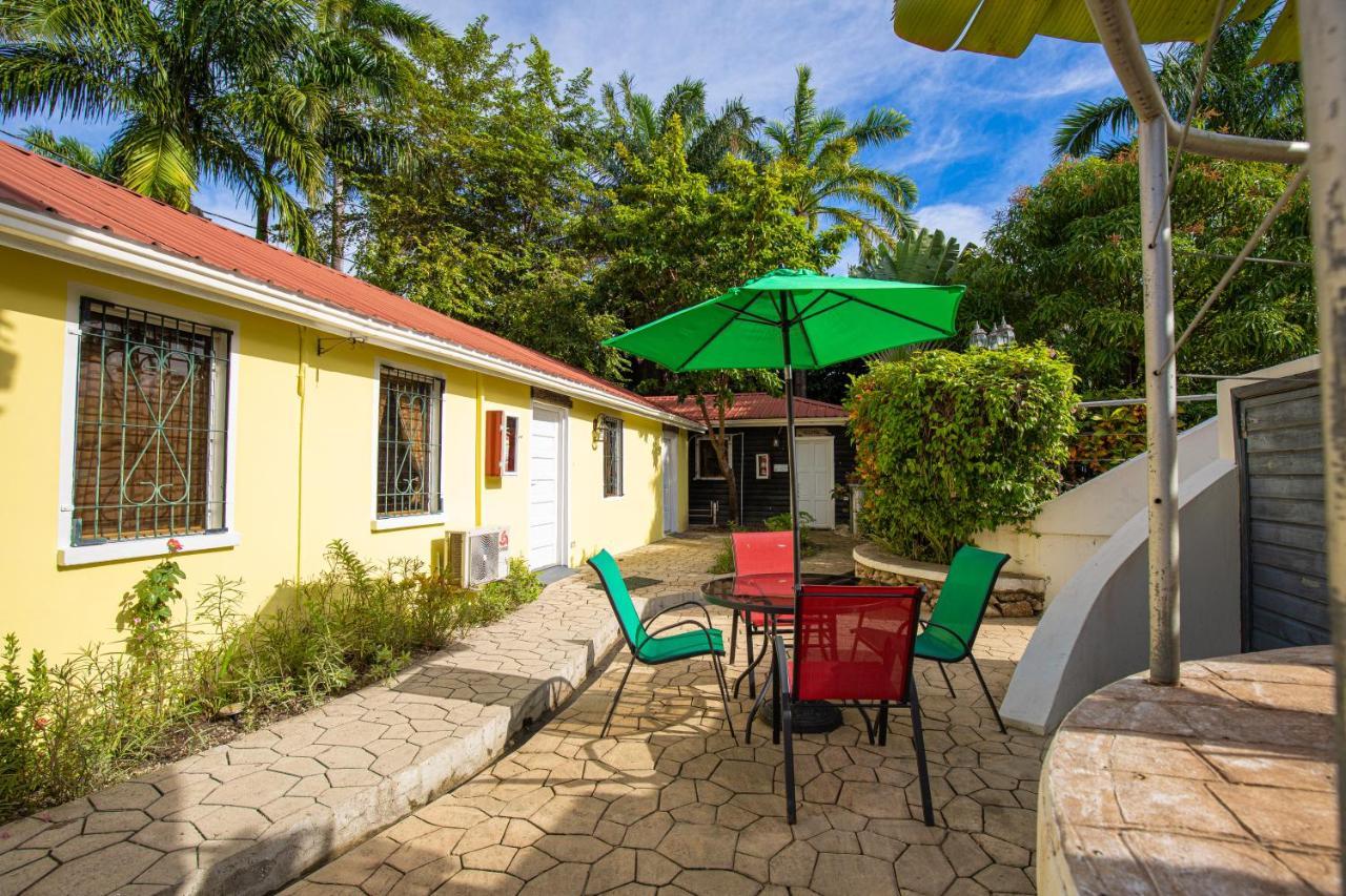 Harbour View Boutique Hotel & Yoga Retreat Belize City Eksteriør billede